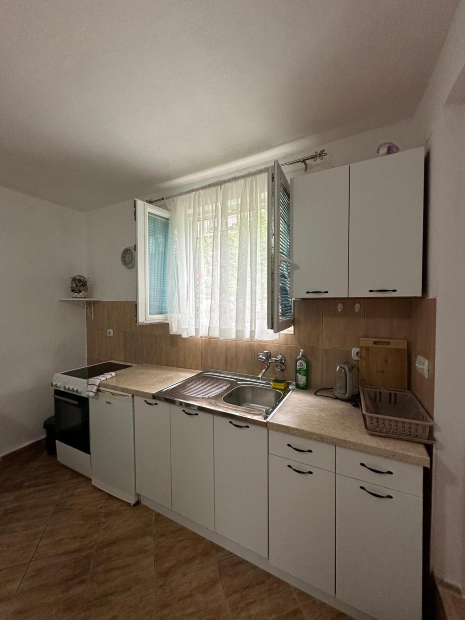 Apartman Nina Risan Exterior foto